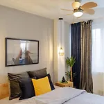 Wonder - Old Town Centre I Cheap Carpark Nearby I Balcony