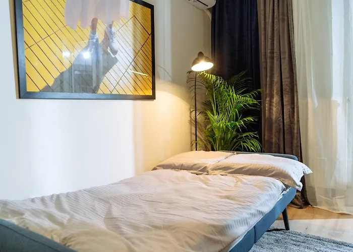 Wonder - Old Town Centre * Bucarest